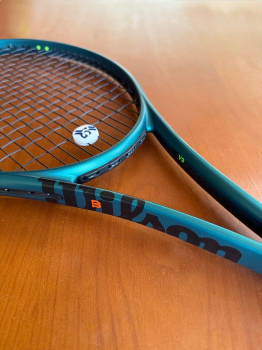 Професионална тенис ракета "Wilson Ultra 100 inch, 16/19, 285g, Grip 2