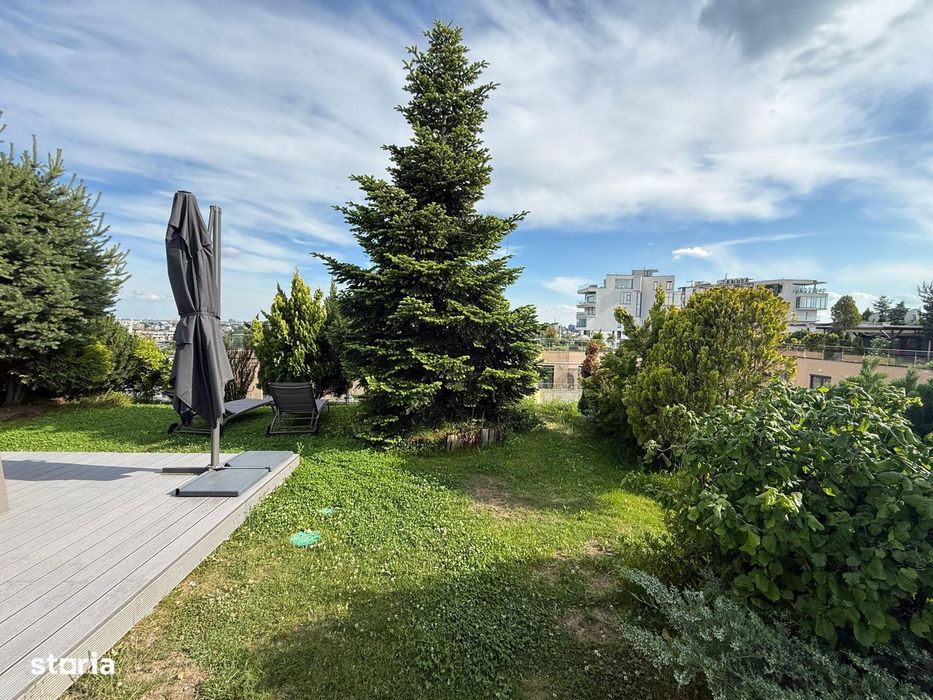 Penthouse spectaculos cu 3 dormitoare și terasă de 250 mp | Zona Herăs