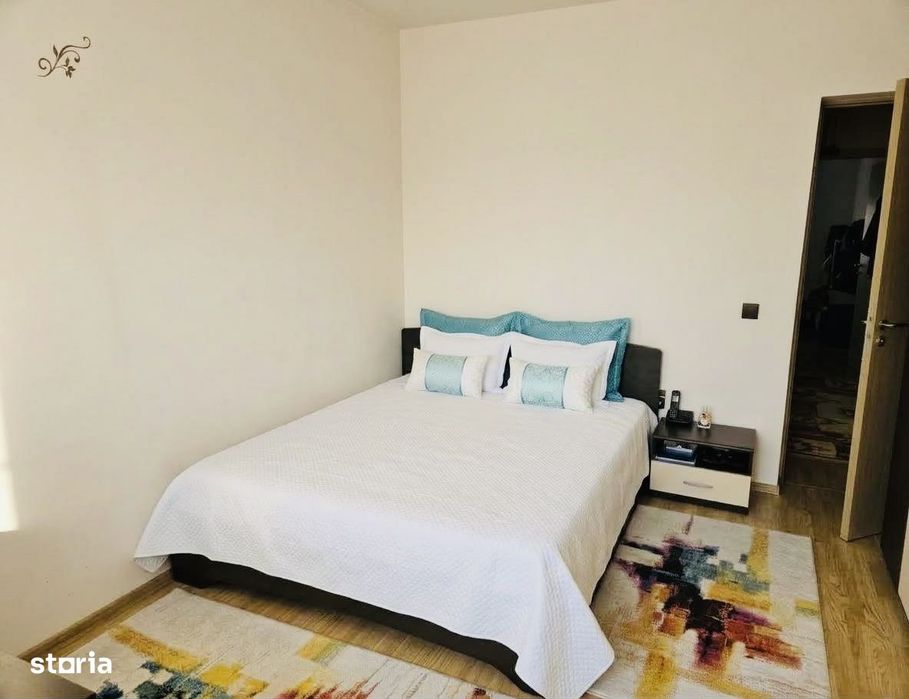 Apartament cu 3 camere,etajul 1,parcare inclusa, strada Eroilor