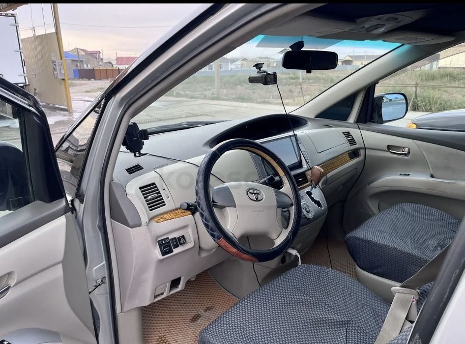 Toyota Estima 2007 г
