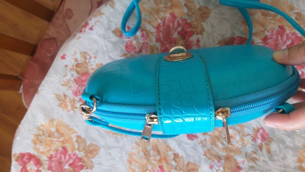 Дамски кожени чанти