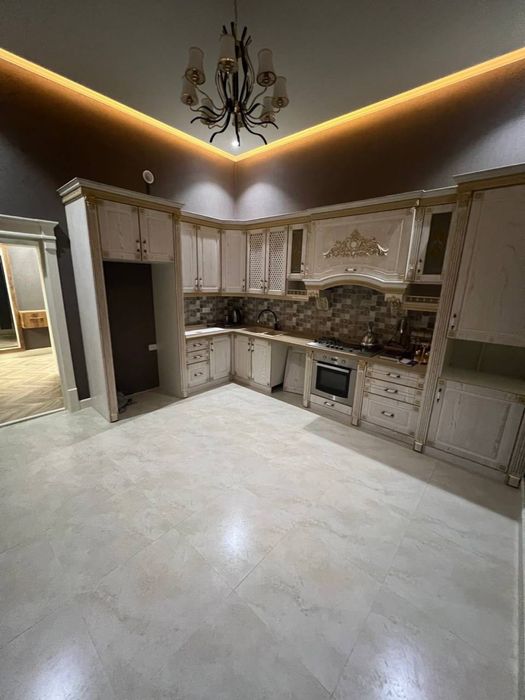 Продается Квартира 130 кв. метров