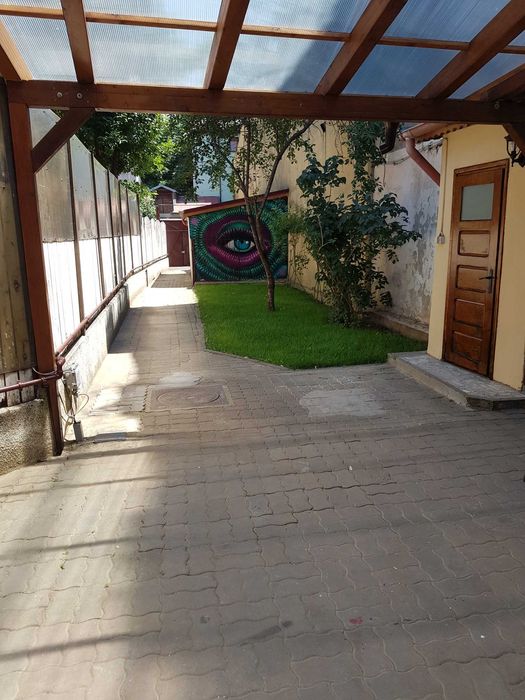 Parter, casa la curte, zona Piata Victoriei, PROPRIETAR Bucuresti