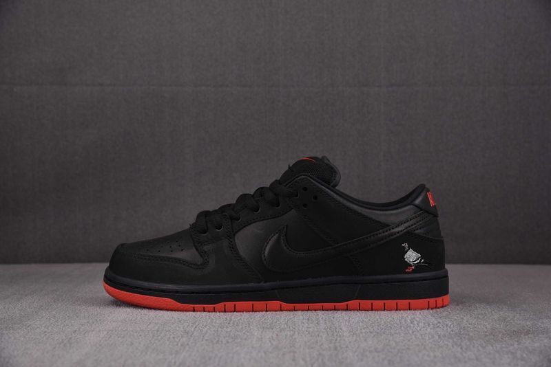 Обувки Nike Dunk SB Low