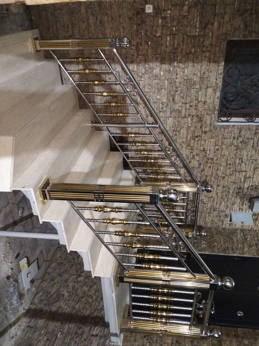 Стеклянные перила на заказ