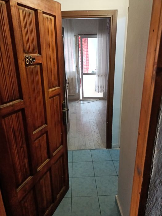 Vand garsoniera confort 1 cartierul Lapus - Craiova