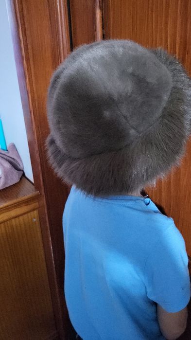 Vând Căciulă blană