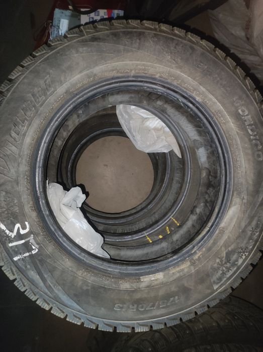 Продам комплект резины viatti 175/70R13