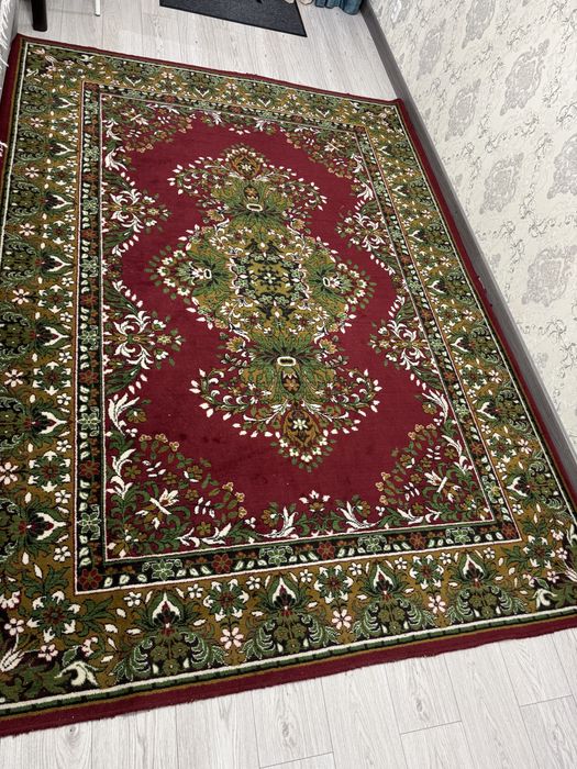 хороший ковер 2*3 м