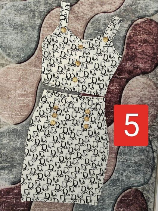 Compleuri dama, top și fusta