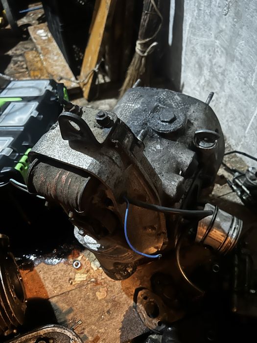 Продам запчасти на мотоцикл урал