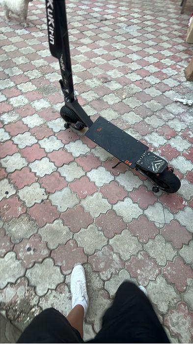 vand trotineta electrica kukirin g4 2025 nu accept schimburi/ oferte, pret fix