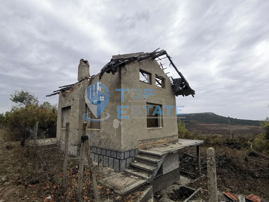 Продава се Къща в Горна Оряховица - 60 кв.м за 383 €/кв.м - Снимка #1