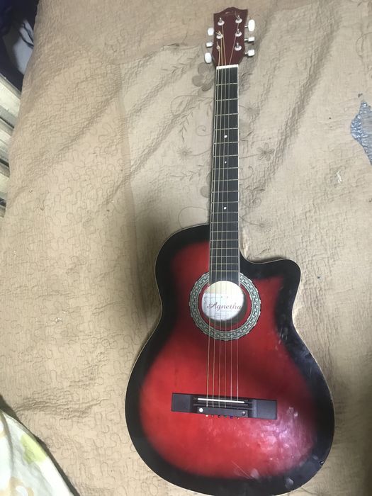 Продам гитару