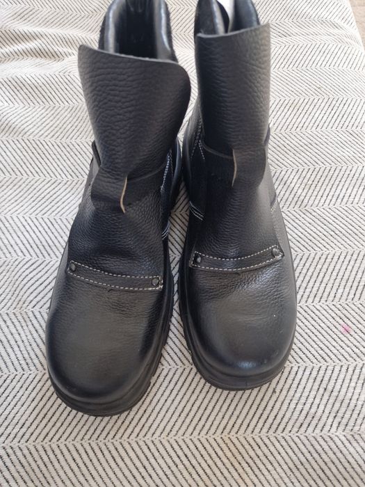 Спец  одежда  продам