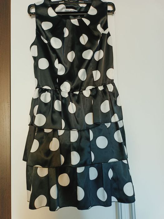 Продам платья 42 размер