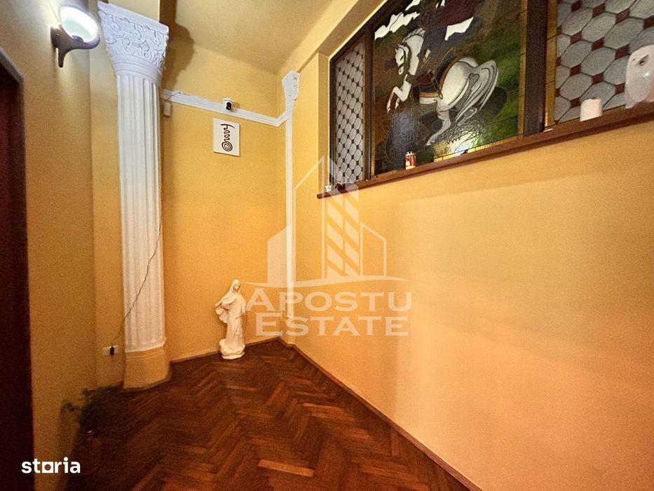Apartament spațios 4 camere, 2 băi, parteer inalt în Piata Maria