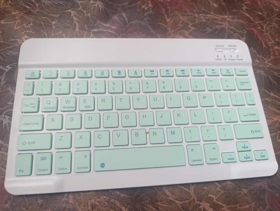 Чисто нова wireless клавиатура