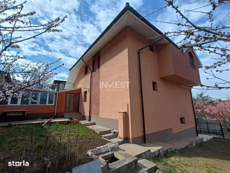 Casa S+P+1E, 185mp Utili, 5 camere, la strada principala -  TOMESTI