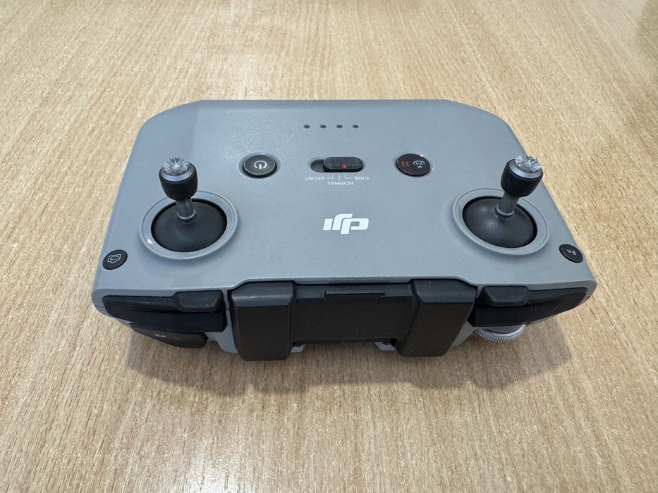 Продам дрон Dji mini 4K