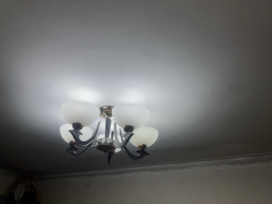 Люстра на 5 лампочек