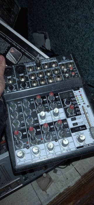Behringer Mixer 2 Chanel Sotiladi