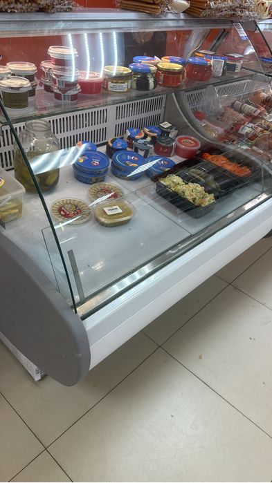 Холодильники витринне для магазинов