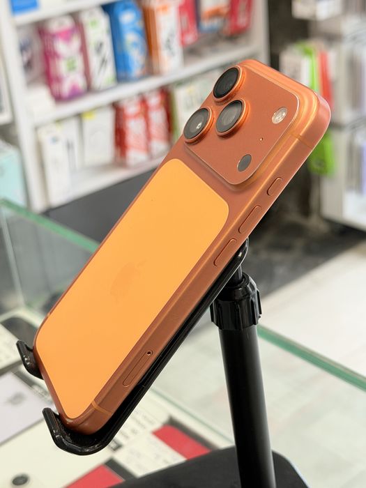 Apple iPhone 17 Pro 256GB Cosmic Orange