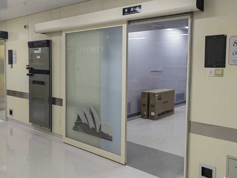 Раздвижные медицинский двери