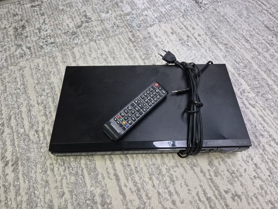 Колонки для домашнего кинотеатра Samsung