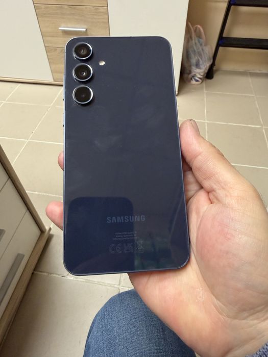 Samsung Galaxy A55 5G 8/128gb - перфектен