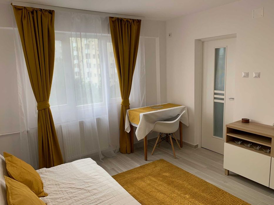 Ofer spre inchiriere Garsoniera Piata Victoriei - Titulescu, propriet.