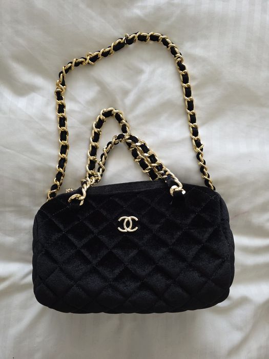 Елегантна чанта Chanel мъничка