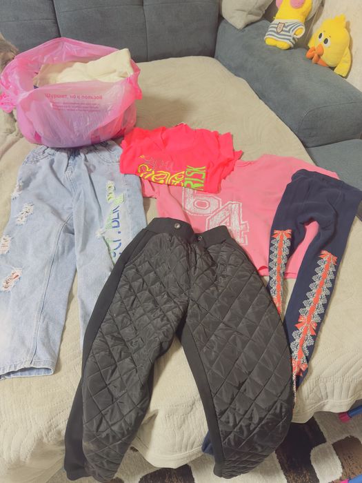 Отдам бесплатно вещи на девочку