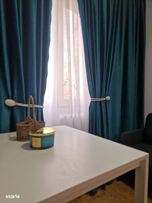 Garsoniera la prima chirie titan fix la metrou