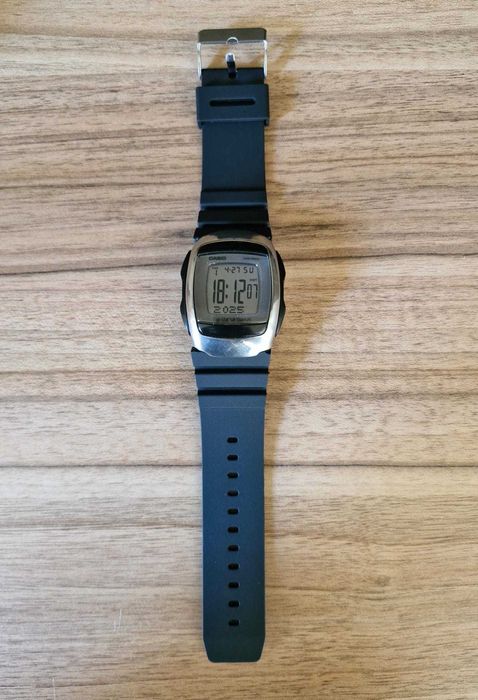 Ceas vinatge Casio EDB-100