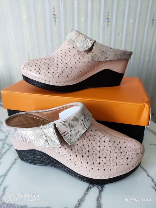 Продам шлепанцы нат. қожа 37 размер.