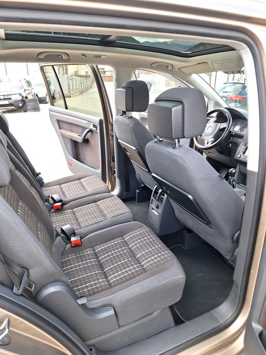 Volkswagen touran cross