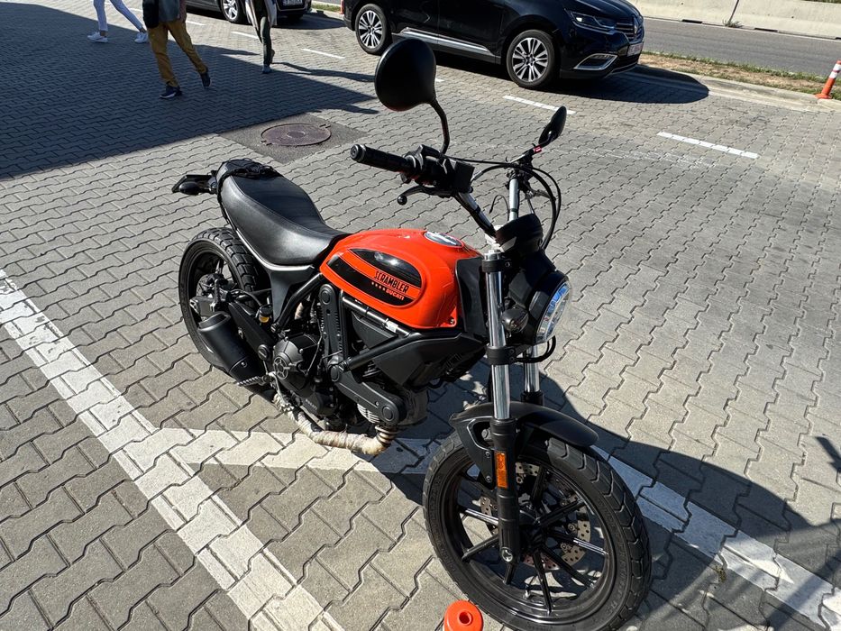 Ducati Scrambler sixty2