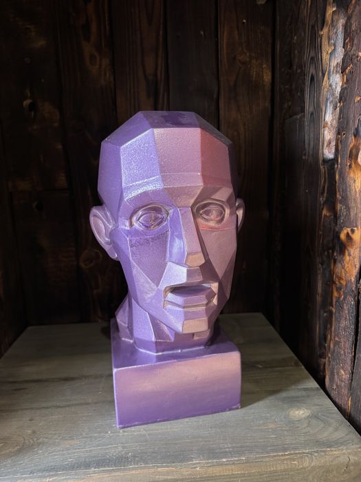 Статуэтка 5000 теңгеден