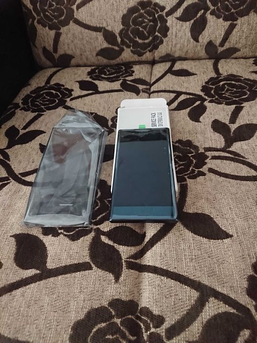 Чисто нов оригинален дисплей с каса за Sony xz premium,цвят черен