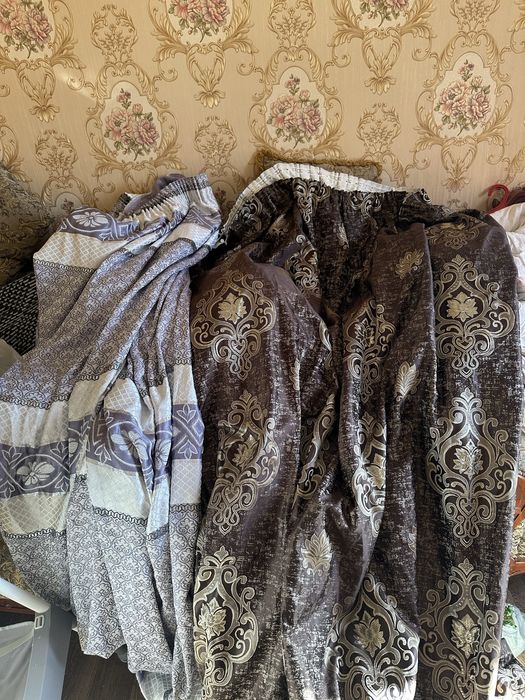 продается три ковра размер 2 на 3 по 300 тысяч