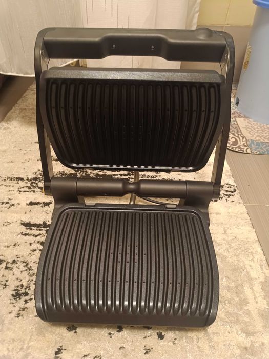 Vând grătar electric tefal