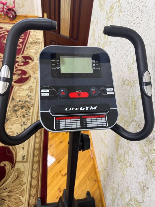 Продаются велотренажёры Life Gym