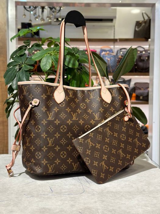 Geanta Louis Vuitton noua !!! Dimensiuni 50/28 !!!