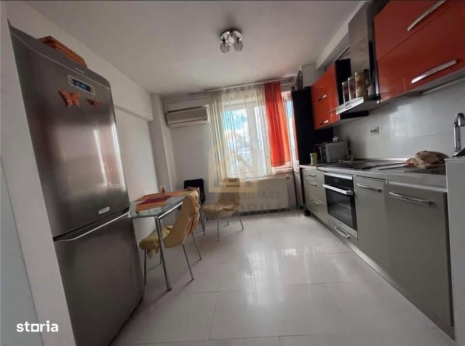 Apartament 4 camere de vanzare central