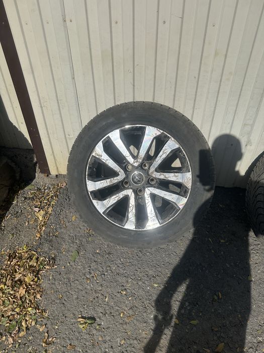 Продам комплект резины 285/50 r20