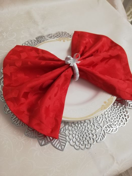Сервирочные салфетки ручной работы