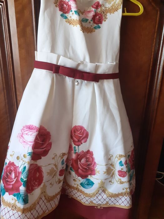 Rochiță nr120 în condițiil f buna