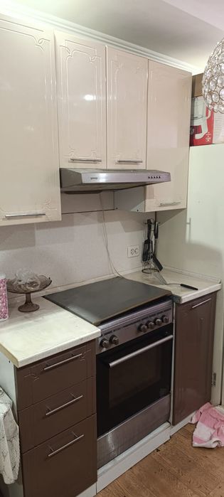 Продам кухонный гарнитур.